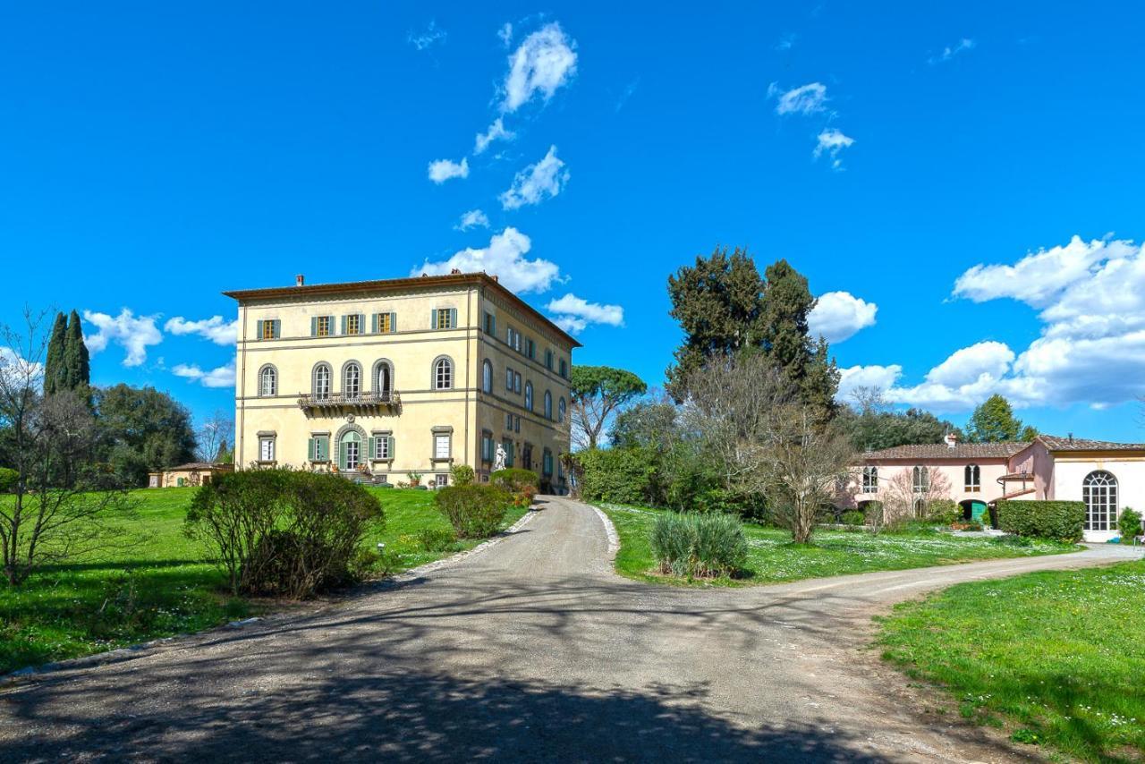 New! La Stanza In Villa Lucca Luaran gambar